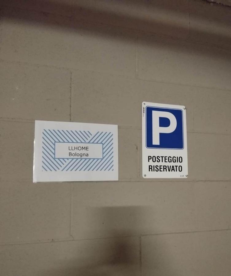Llhome Bologna Elegante Monolocale Ristrutturato Con Posto Auto Coperto Kültér fotó